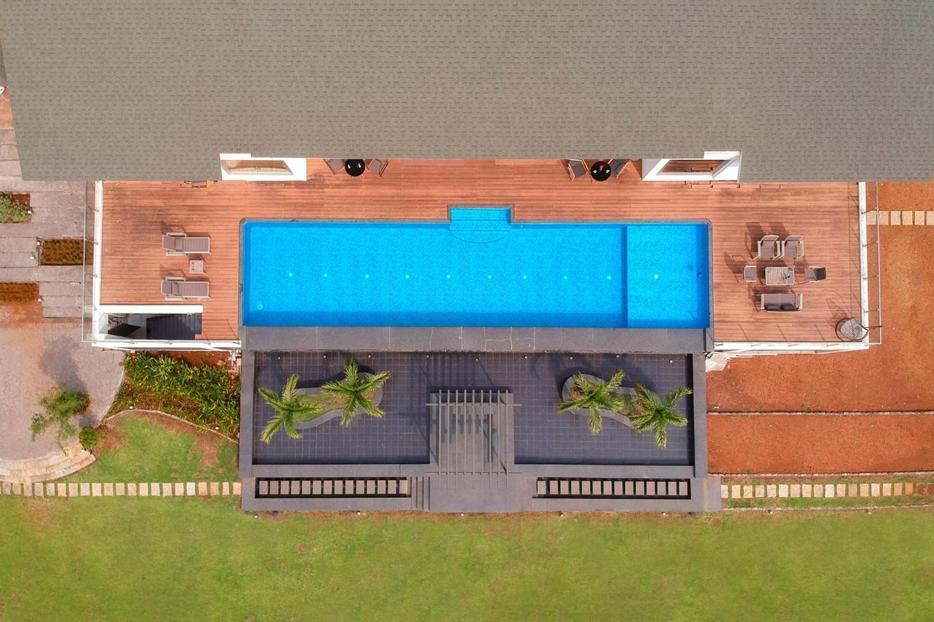 Stayvista'S Villa 107 At Canary Farms - Pure Veg With Huge Lawn, Pool And Home Theatre Лонавала Екстериор снимка